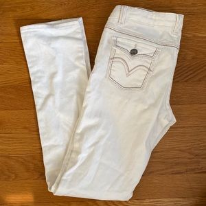 Levi’s white skinny jeans barely worn